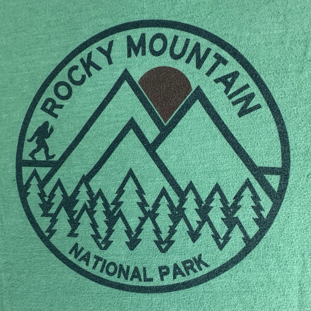 Men's Green Rocky Mountain National Park Logo T-Shirt Size Medium